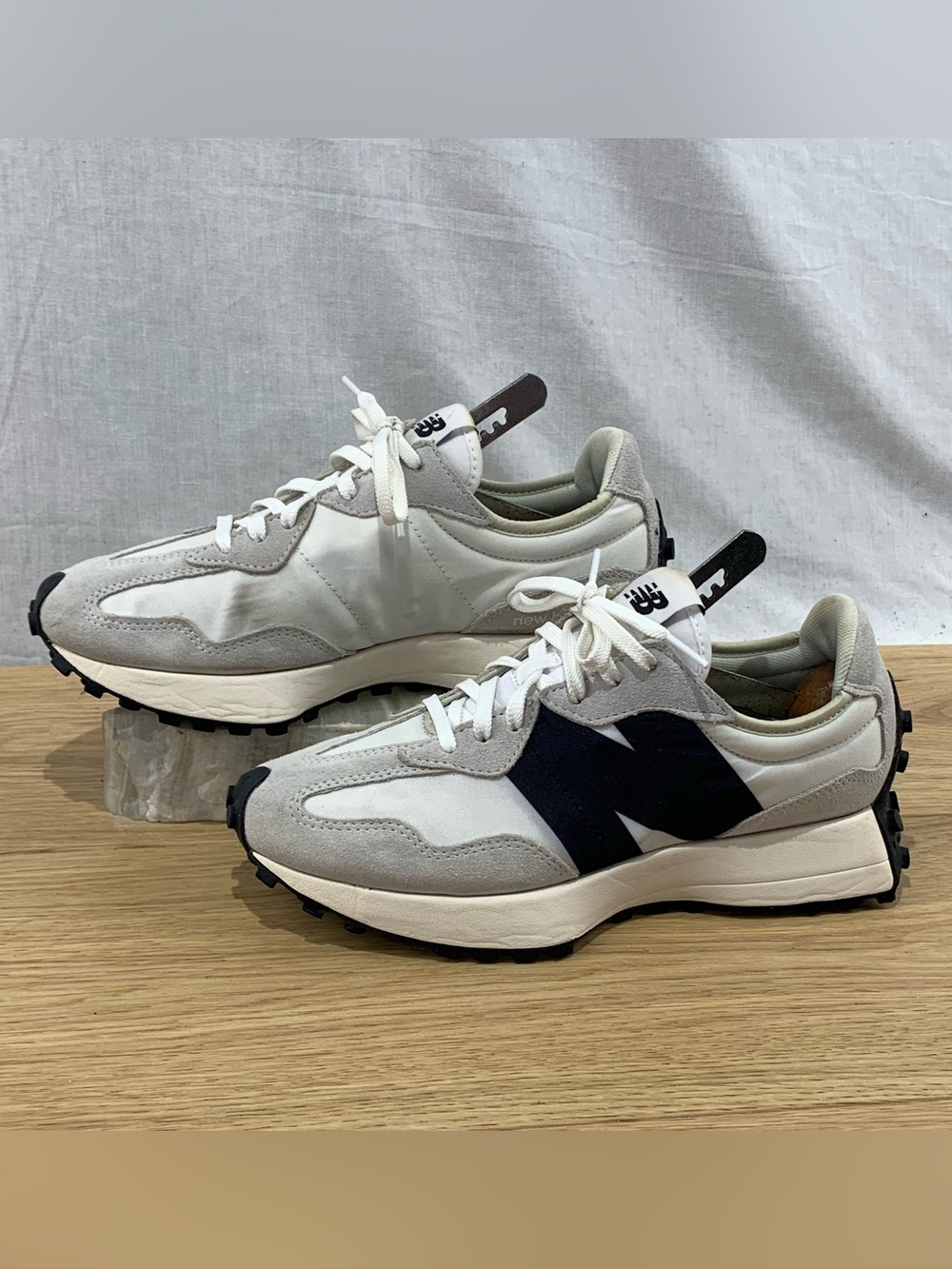 New Balance 327 Sea Salt Black Womens Size 8.5 B Sneaker WS327FE